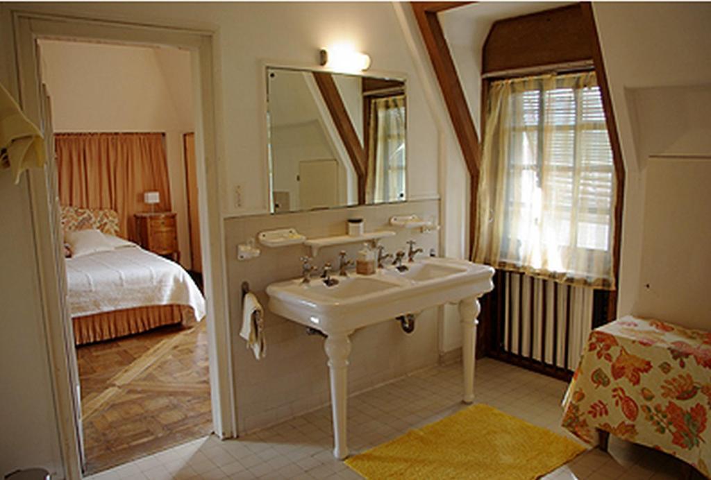 Le Logis D'Arniere Bed & Breakfast Saint Cyr-sous-Dourdan Room photo